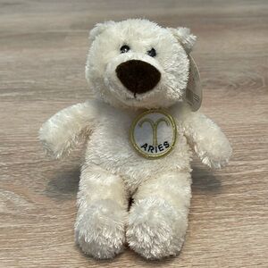 Aurora Bear Aries